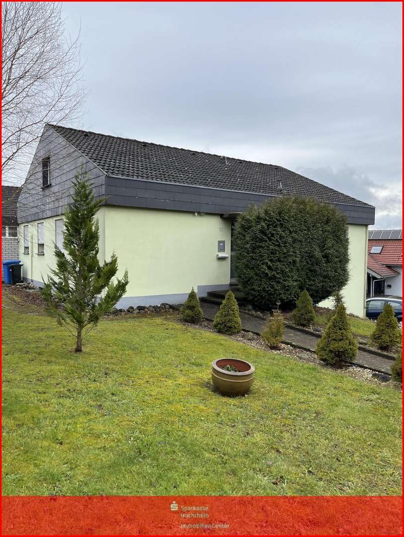 Außenansicht - Zweifamilienhaus in 79802 Dettighofen mit 150m² kaufen