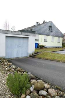 Außenansicht - Zweifamilienhaus in 79802 Dettighofen mit 150m² kaufen