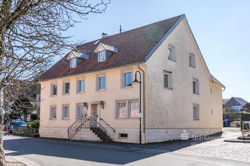 Zweifamilienhaus in 79733 Görwihl mit 345m² kaufen