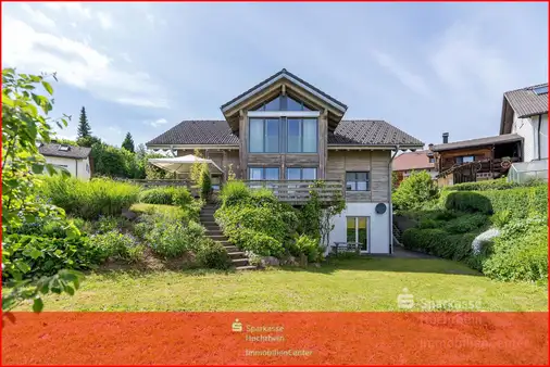 Großzügiges Wohnhaus mit Alpensicht in Rickenbach - gepflegt und modern mit heimeliger Atmosphäre!