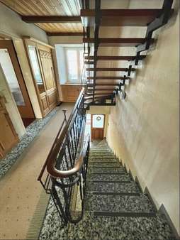 Treppenhaus - Doppelhaushälfte in 79790 Küssaberg mit 142m² kaufen