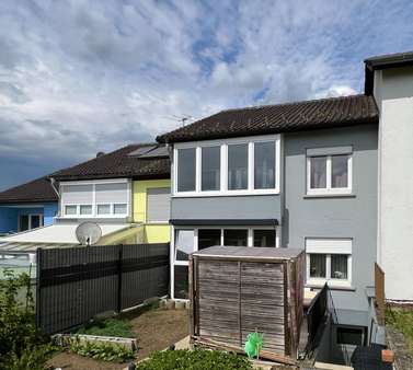 Außenansicht Außenansicht - Reihenmittelhaus in 79793 Wutöschingen mit 135m² kaufen