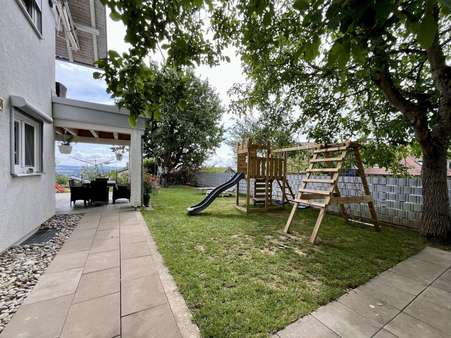Terrasse + Garten Terrasse + Garten - Zweifamilienhaus in 79807 Lottstetten mit 257m² kaufen