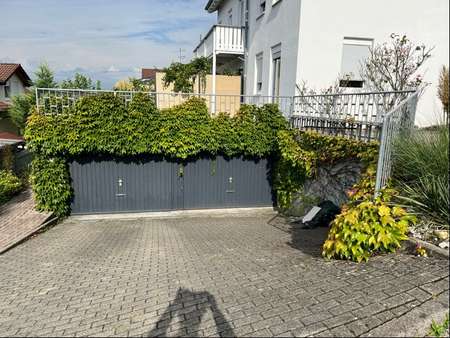 Ansicht Terrasse und Sondereigentum Garage rechts Ansicht Terrasse und Sondereigentum Garage rechts - Reihenendhaus in 79790 Küssaberg mit 128m² kaufen