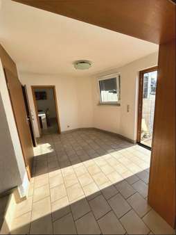 Blick Eingang, Diele Blick Eingang, Diele - Reihenendhaus in 79790 Küssaberg mit 128m² kaufen