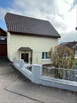 Gebäudeansicht - Einfamilienhaus in 79761 Waldshut-Tiengen mit 92m² kaufen