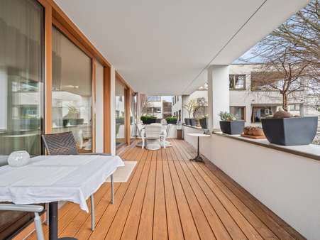 Balkon - Etagenwohnung in 78464 Konstanz mit 146m² kaufen