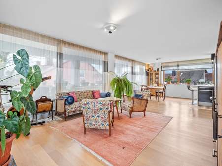 Wohn- & Esszimmer - Etagenwohnung in 78464 Konstanz mit 146m² kaufen