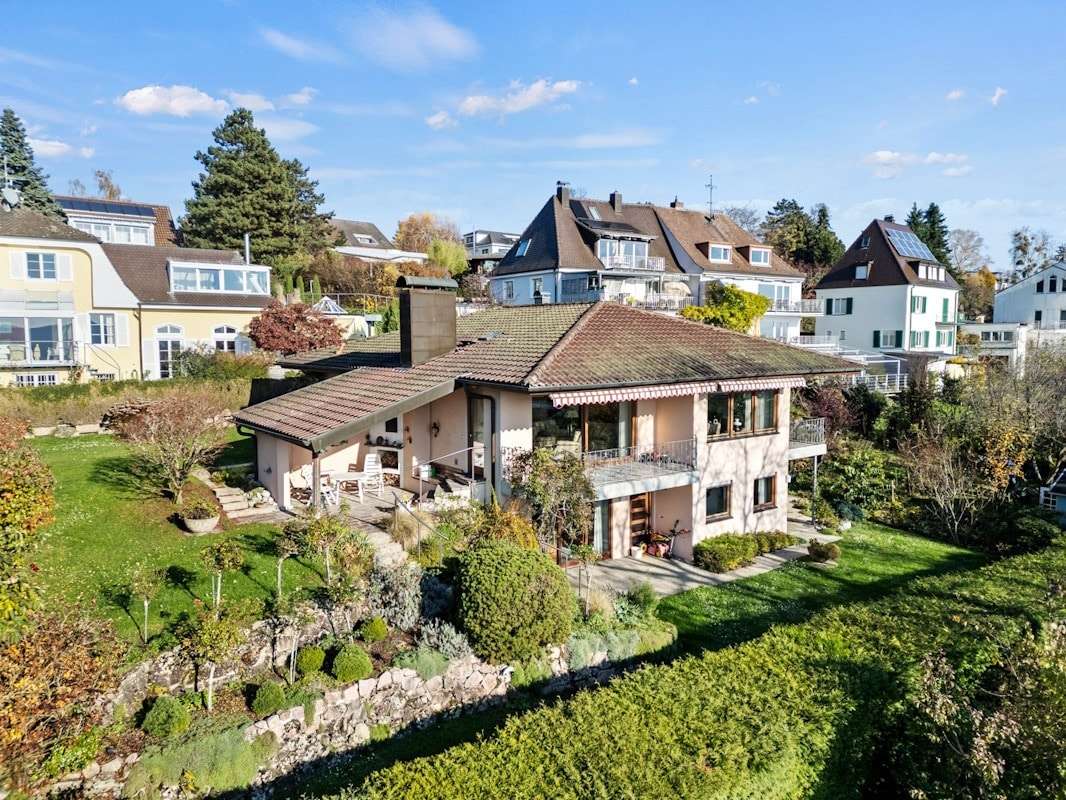 in sonniger Südlage - Villa in 88662 Überlingen mit 240m² kaufen