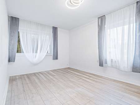 Schlafzimmer - Etagenwohnung in 78333 Stockach mit 92m² kaufen