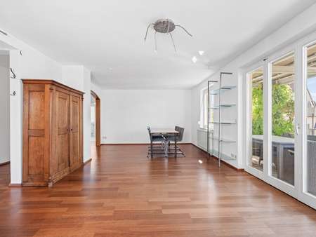 Wohn-Ess-Bereich - Etagenwohnung in 88046 Friedrichshafen mit 100m² kaufen