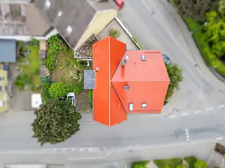 Schmuckes, gepflegtes Mehrfamilienhaus mit Charme und viel Platz