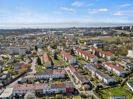 Aussenansicht_markiert - Reihenmittelhaus in 88045 Friedrichshafen mit 82m² kaufen