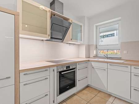 Einbauküche - Erdgeschosswohnung in 88662 Überlingen mit 93m² kaufen