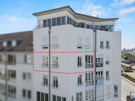 Außenbilder verpixelt markiert - Etagenwohnung in 88045 Friedrichshafen mit 62m² kaufen
