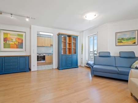 Wohnzimmer - Etagenwohnung in 88045 Friedrichshafen mit 62m² kaufen