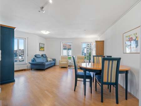 Wohnzimmer - Etagenwohnung in 88045 Friedrichshafen mit 62m² kaufen