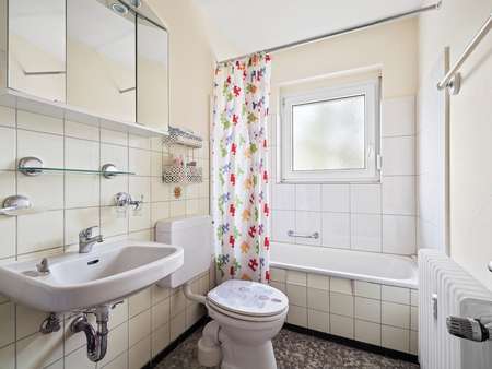 Badezimmer - Etagenwohnung in 78462 Konstanz mit 55m² kaufen