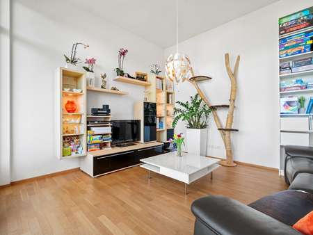 Wohnzimmer - Etagenwohnung in 88048 Friedrichshafen mit 111m² kaufen