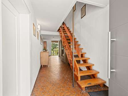 Haus links - EG - Treppenhaus - Mehrfamilienhaus in 78465 Konstanz mit 368m² kaufen
