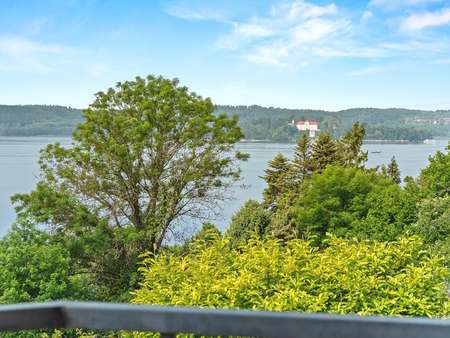 Blick zur Insel Mainau Blick zur Insel Mainau - Etagenwohnung in 88709 Meersburg mit 72m² kaufen