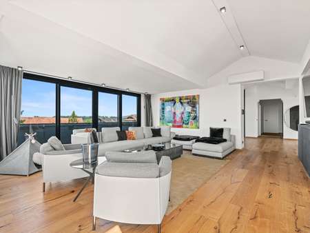 Wohnzimmer - Penthouse-Wohnung in 88048 Friedrichshafen mit 267m² kaufen