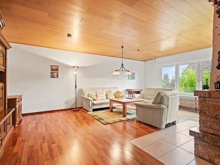 Wohnzimmer - Einfamilienhaus in 88677 Markdorf mit 173m² kaufen