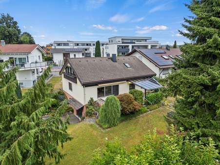 Ansicht Haus-Rückseite mit Garten - Einfamilienhaus in 88074 Meckenbeuren mit 160m² kaufen