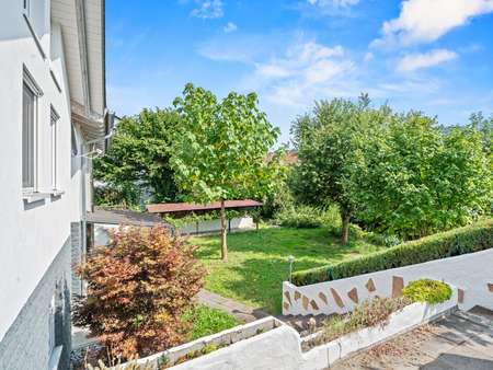 Blick in den Garten Blick in den Garten - Zweifamilienhaus in 78357 Mühlingen mit 250m² kaufen