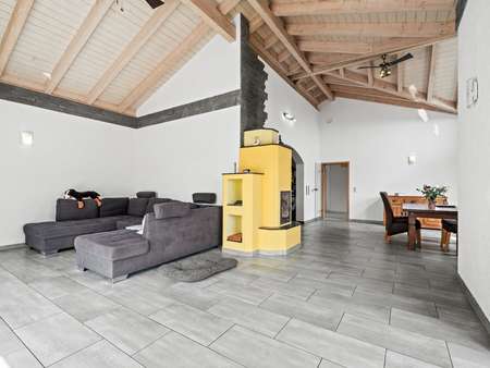 Erdgeschoss - großzügiger Wohnbereich Erdgeschoss - großzügiger Wohnbereich - Zweifamilienhaus in 78357 Mühlingen mit 250m² kaufen