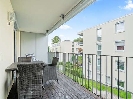 überdachter Balkon mit elektrischer Markise - Etagenwohnung in 88662 Überlingen mit 68m² kaufen