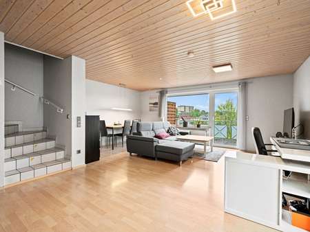 Wohnzimmer - Reiheneckhaus in 88048 Friedrichshafen mit 122m² kaufen