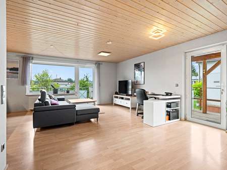 Wohnzimmer - Reiheneckhaus in 88048 Friedrichshafen mit 122m² kaufen