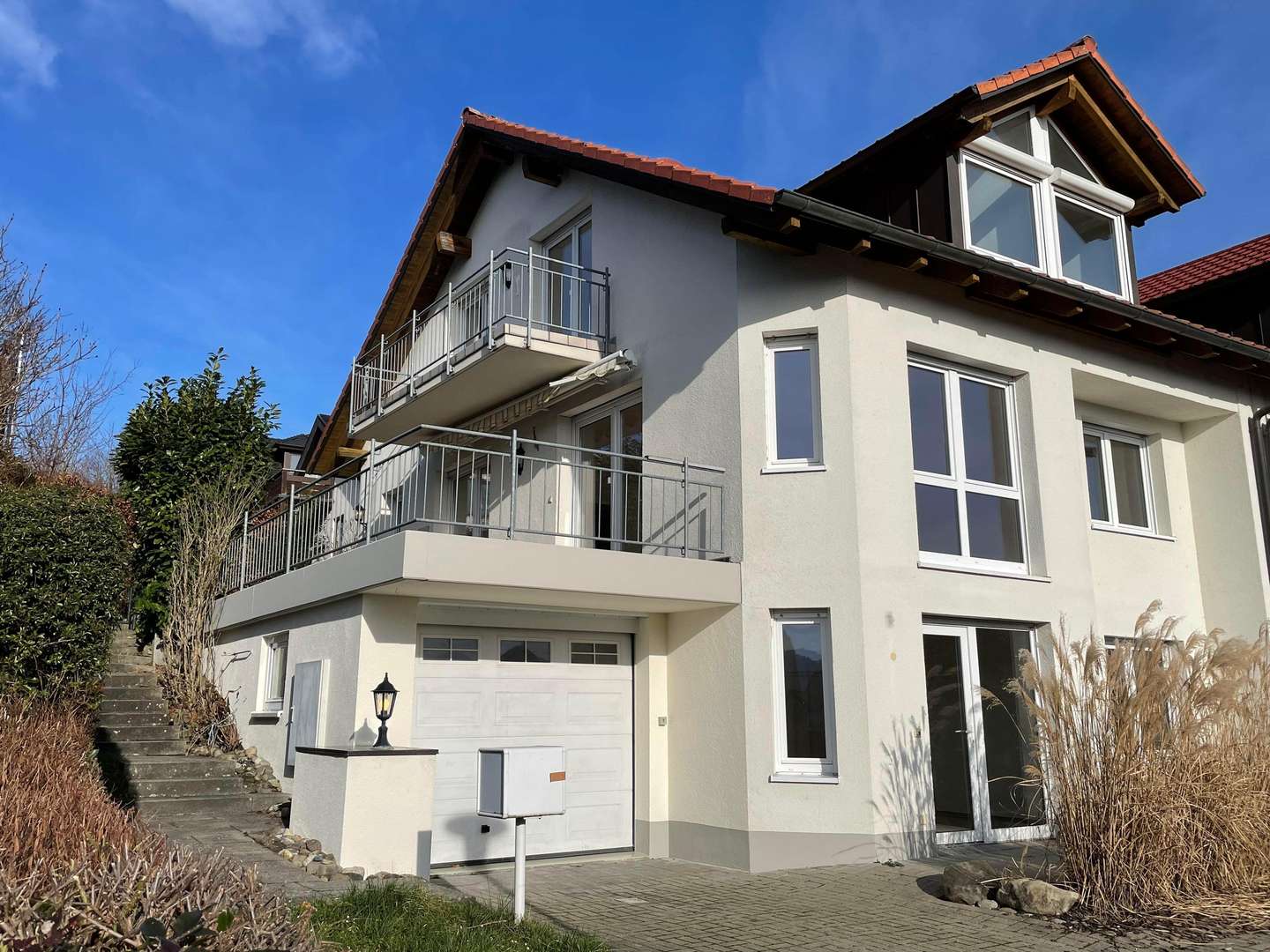 Außenansicht - Doppelhaushälfte in 78343 Gaienhofen mit 189m² kaufen