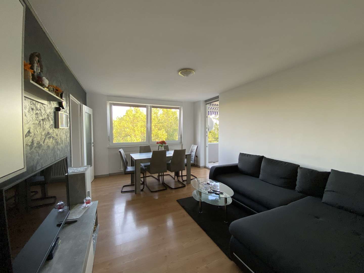 Wohnzimmer - Etagenwohnung in 78467 Konstanz mit 60m² kaufen