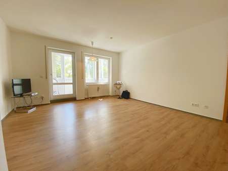Wohnzimmer - Etagenwohnung in 88690 Uhldingen-Mühlhofen mit 60m² kaufen