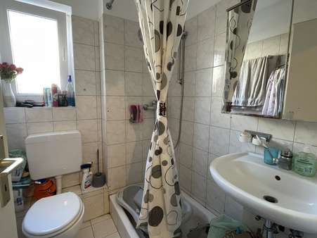 Badezimmer - Maisonette-Wohnung in 78234 Engen mit 44m² kaufen