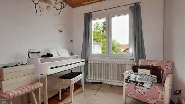 ZImmer Wohnung Obergeschoss ZImmer Wohnung Obergeschoss - Zweifamilienhaus in 88682 Salem mit 230m² kaufen