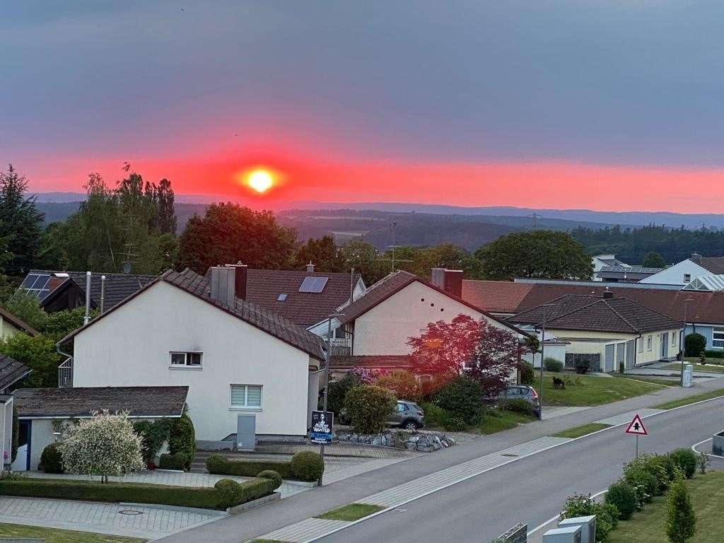 Sonnenuntergang - Dachgeschosswohnung in 88630 Pfullendorf mit 64m² kaufen