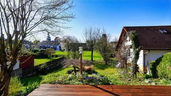 Blick von der Terrasse - Doppelhaushälfte in 88682 Salem mit 130m² kaufen