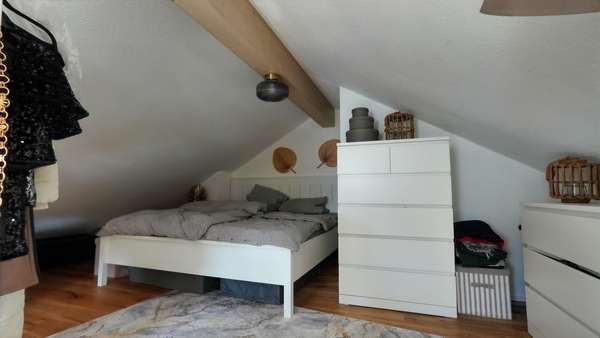 Schlafbereich auf Empore - Dachgeschosswohnung in 88214 Ravensburg mit 68m² kaufen