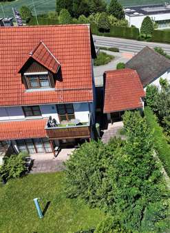 Luftbild Rückansicht - Doppelhaushälfte in 88682 Salem mit 136m² kaufen