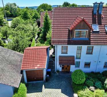 Luftbild Vorderseite - Doppelhaushälfte in 88682 Salem mit 136m² kaufen