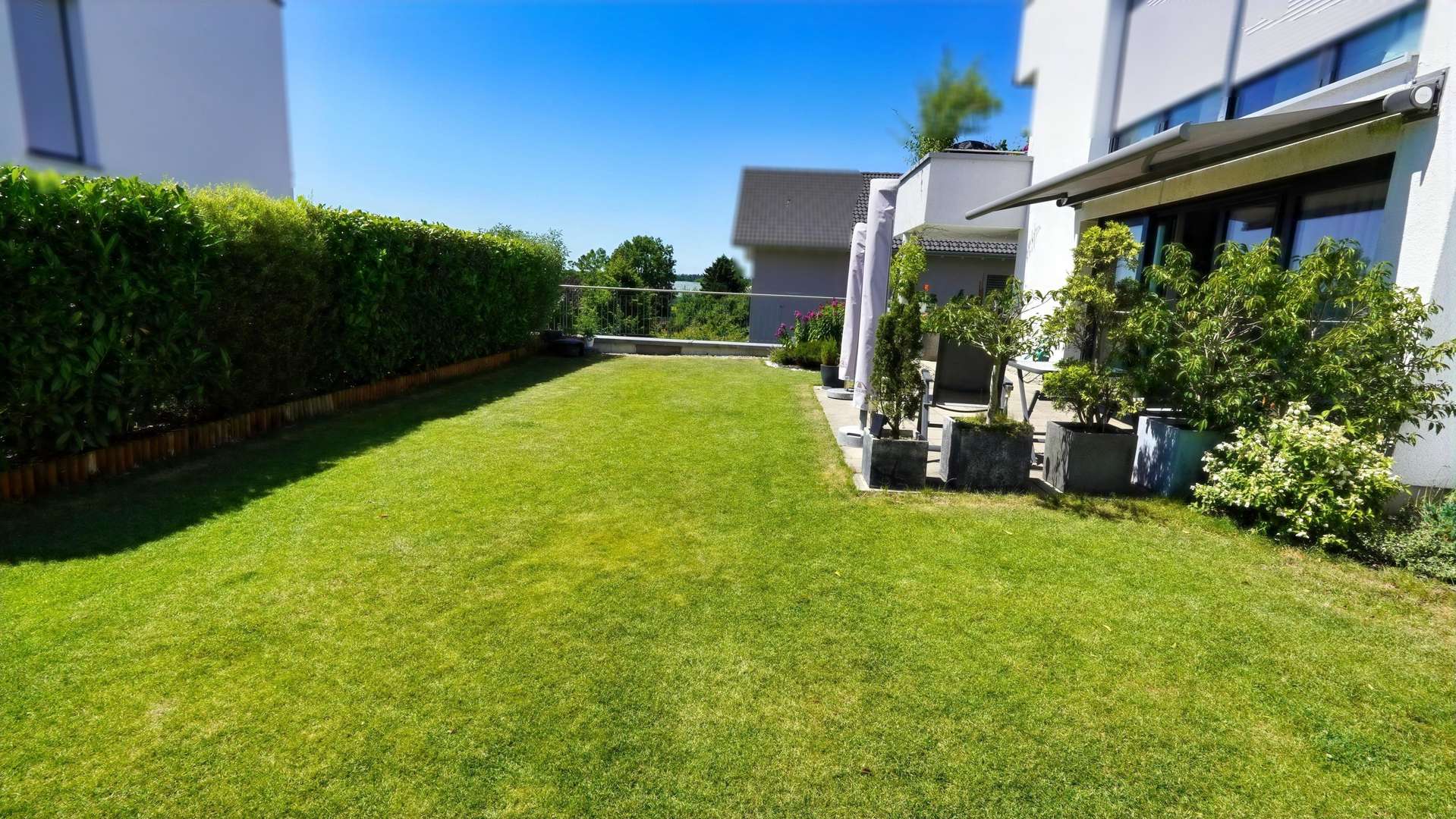 Herrlicher eigener Garten - Erdgeschosswohnung in 88048 Friedrichshafen mit 121m² kaufen