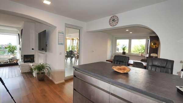 Blick von der Küche aus Blick von der Küche aus - Zweifamilienhaus in 88682 Salem mit 310m² kaufen