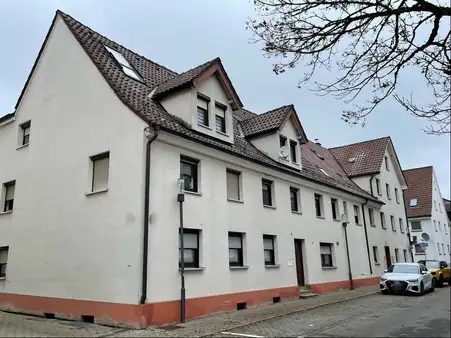 Freundliche 3-Zimmer-Wohnung mit Stellplatz