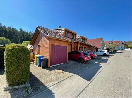 Ansicht - Doppelhaushälfte in 78078 Niedereschach mit 141m² kaufen