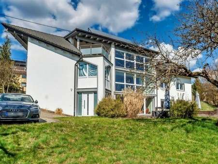 Gartenansicht - Souterrain-Wohnung in 78086 Brigachtal mit 122m² kaufen