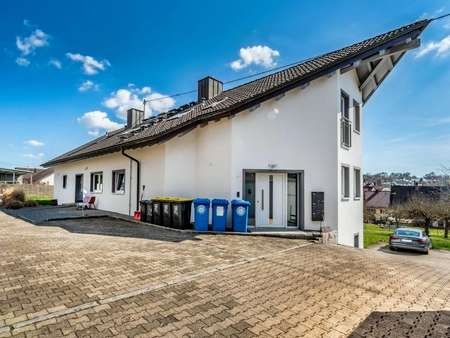 Vorderansicht - Souterrain-Wohnung in 78086 Brigachtal mit 122m² kaufen