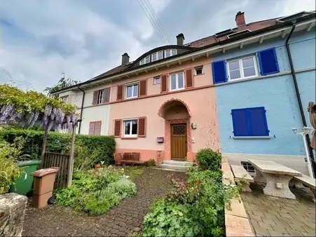 Reihenmittelhaus mit Garage
